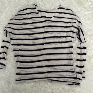 Enti Thin Long Sleeve Knit Sweater